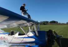 Judo Sloth bate 1 Milhão de inscritos e joga Clash do lado de fora de um avião de manobras